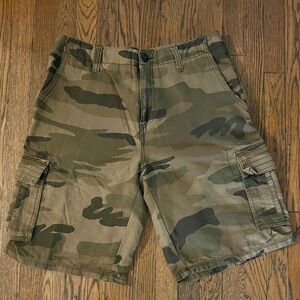 Hurley’s Men's Camouflage Cargo Shorts